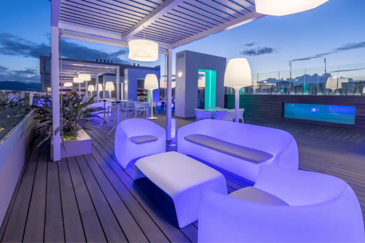 B-Heaven Rooftop Bar in Malaga - Image 1